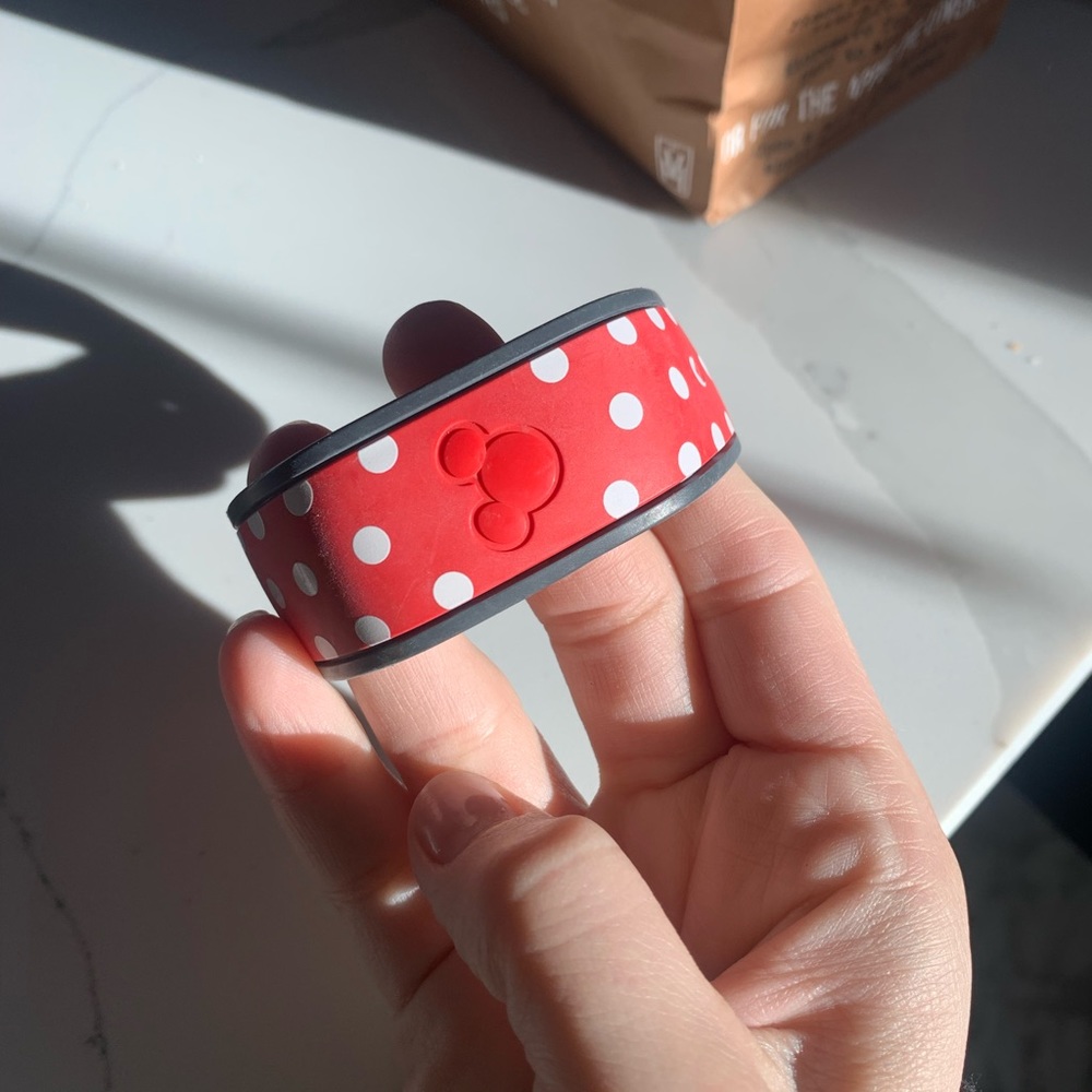 Polka Dot Minnie 2014 Magic Band out of packaging